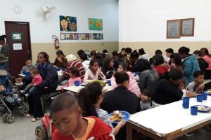 08-12-2018 - LC Roque - Almoço de Natal da Pastoral da Criança no Bairro do Mirim - foto11